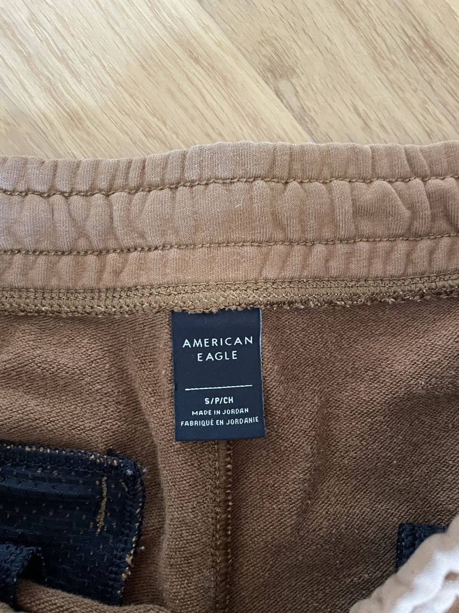 American Eagle Pantaloni: American Eagle Jogginghose Braun Gr. S/P/CH – Usato da Lenzburg venduto da srunoraa_97 1