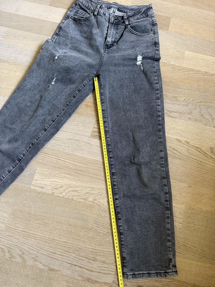 Jeans: Graue elastische Jeans mit Rissen, Grösse S – Usato da Rubigen venduto da Elmacino 2