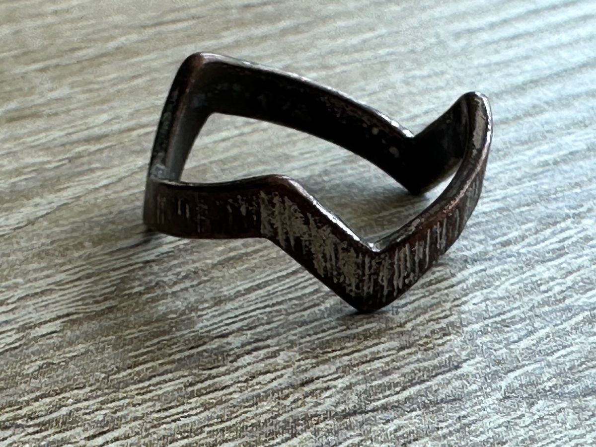 Anelli: 💍 Gebrauchter Designring mit markanter Form Grösse 61 – Usato da Weggis venduto da Gore01