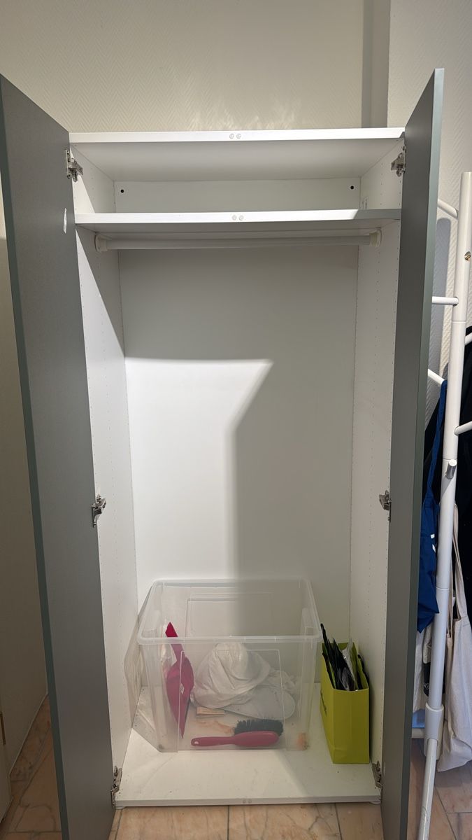 Porte manteau: Wardrobe  – D'occasion à Zürich par boc_5bmx 1