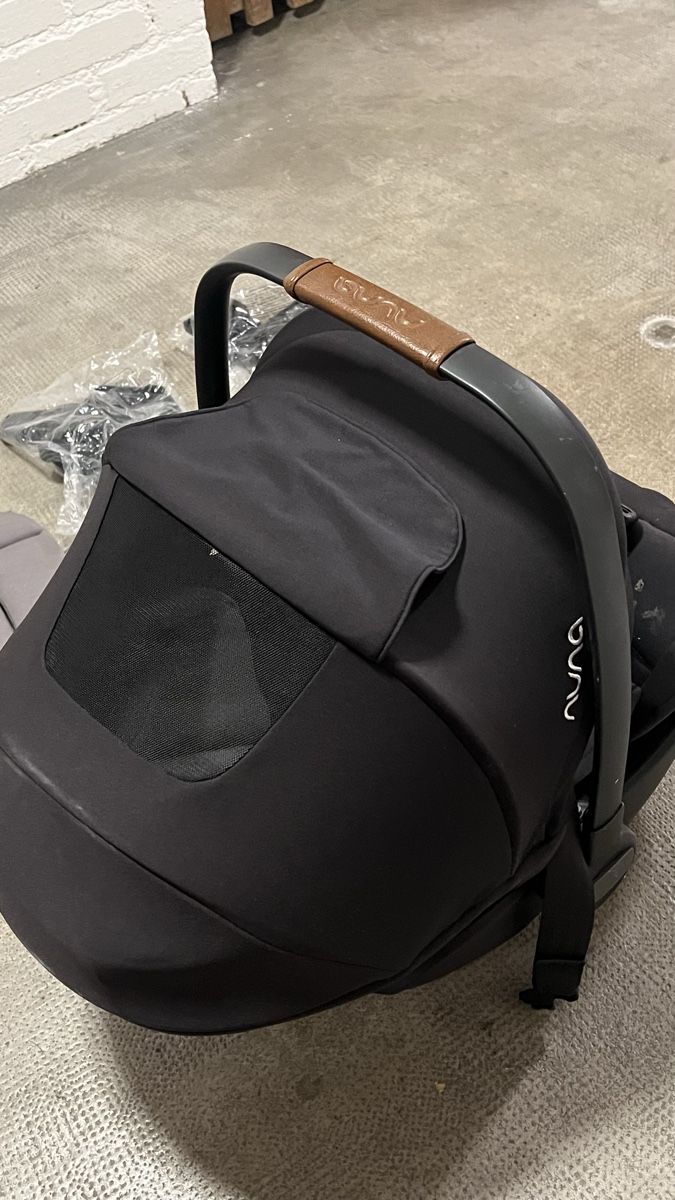 Nuna Seggiolini per auto: Nuna Babyschale Isofix Base guter Zustand – Usato da Basel venduto da Schildkroetli_67 3