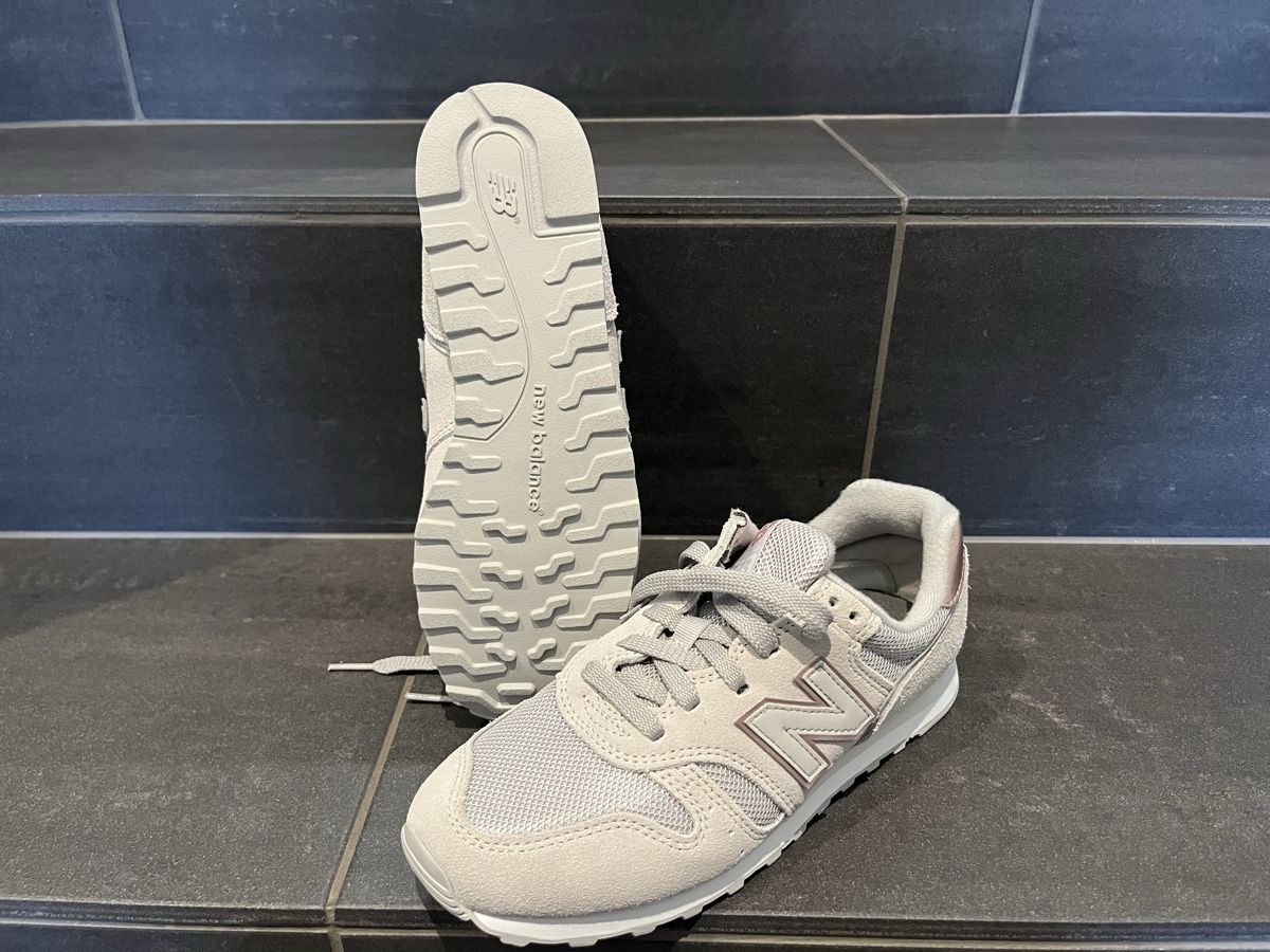 New Balance Scarpe da donna: New Balance Sneaker neu! 37 – Nuovo (secondo la descrizione) da Eich venduto da nishablue 2