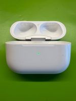 Apple AirPods Pro2 charging case (A2968).