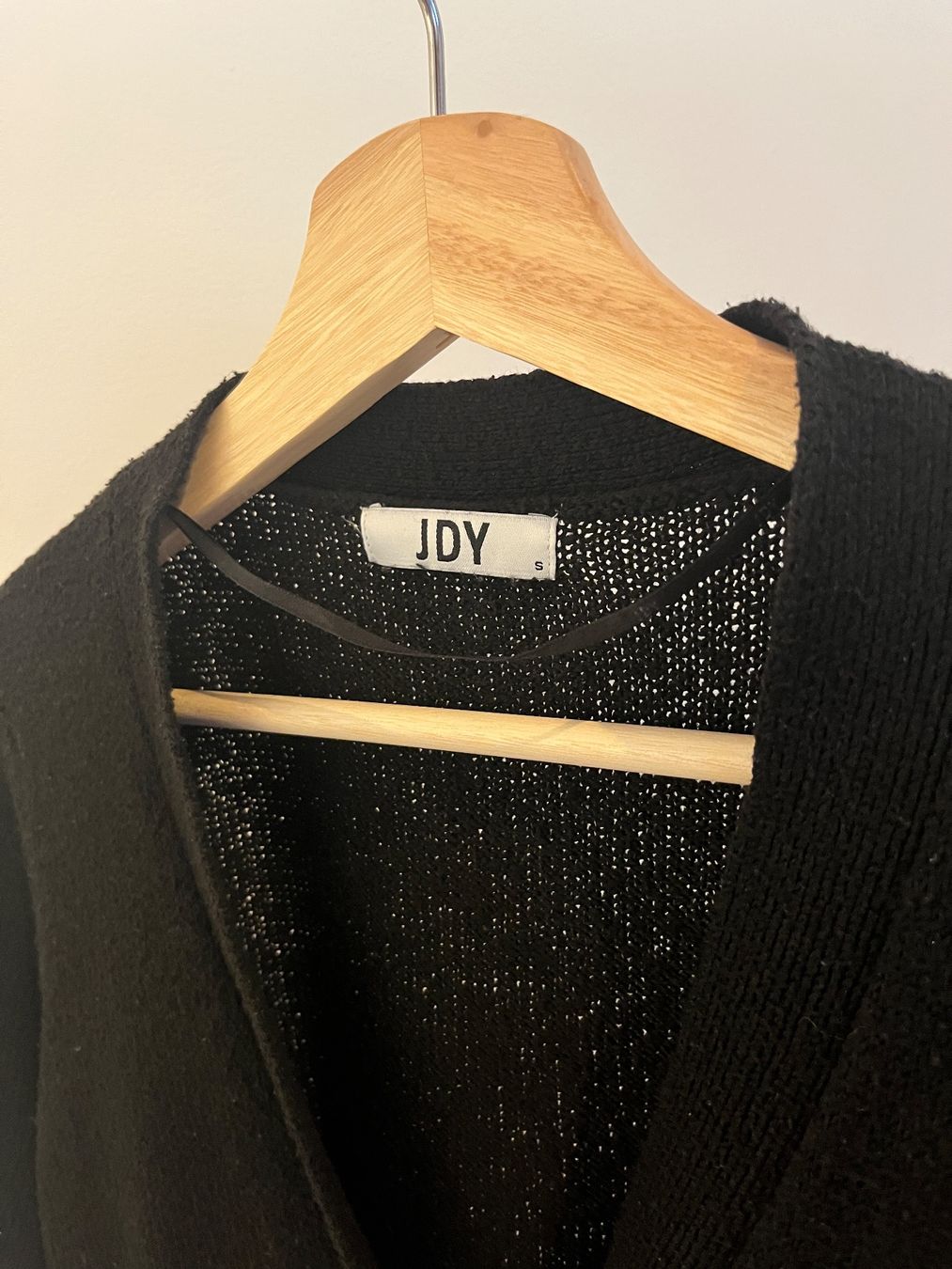Giacche: Cardigan avec bouton en fleur – Usato da Savagnier venduto da taianab 1