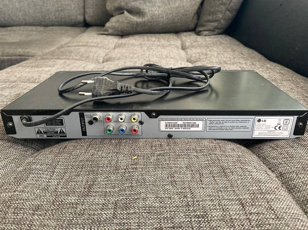 Systèmes audio & multimédias: DVD/CD Player LG – D'occasion à Chur par Flre 1