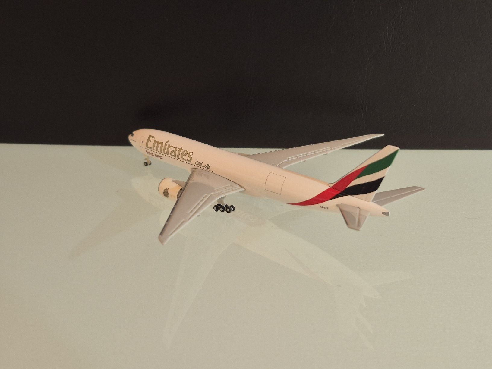 Boeing Kit di modellismo & Modellini statici: Emirates Sky Cargo 1:500 – Usato da Uetendorf venduto da myhome12 1