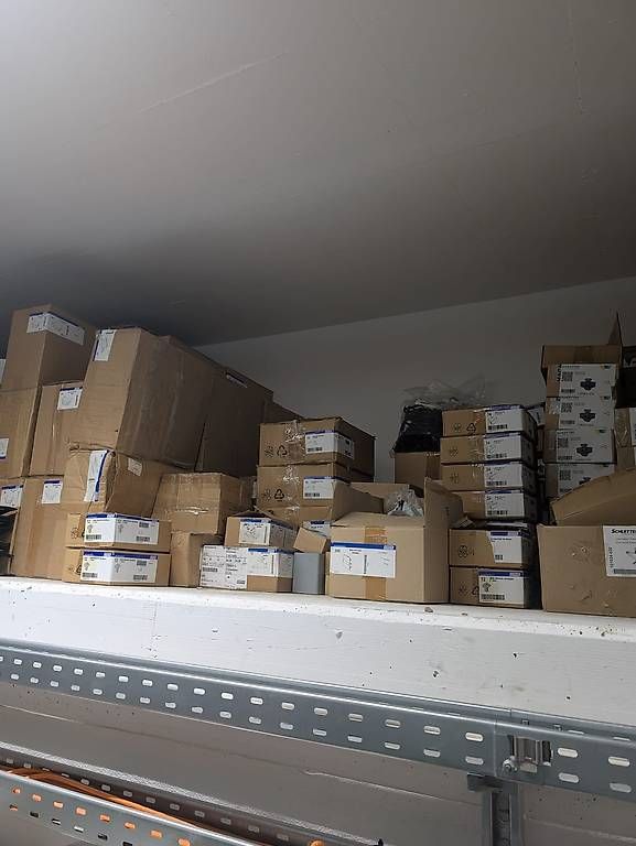 Materiale di riempimento: Günstig- Div. Ernst Schweizer Unterkonstruktionsmaterial – Usato da Bazenheid venduto da Steinlin_Energie_AG 2