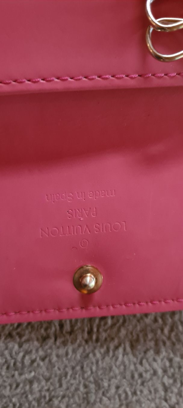 Louis Vuitton Altro in  Abbigliamento & Accessori: Louis Vuitton Schlüsselmäppchen Rosa – Usato da Rebstein venduto da Soju3 2
