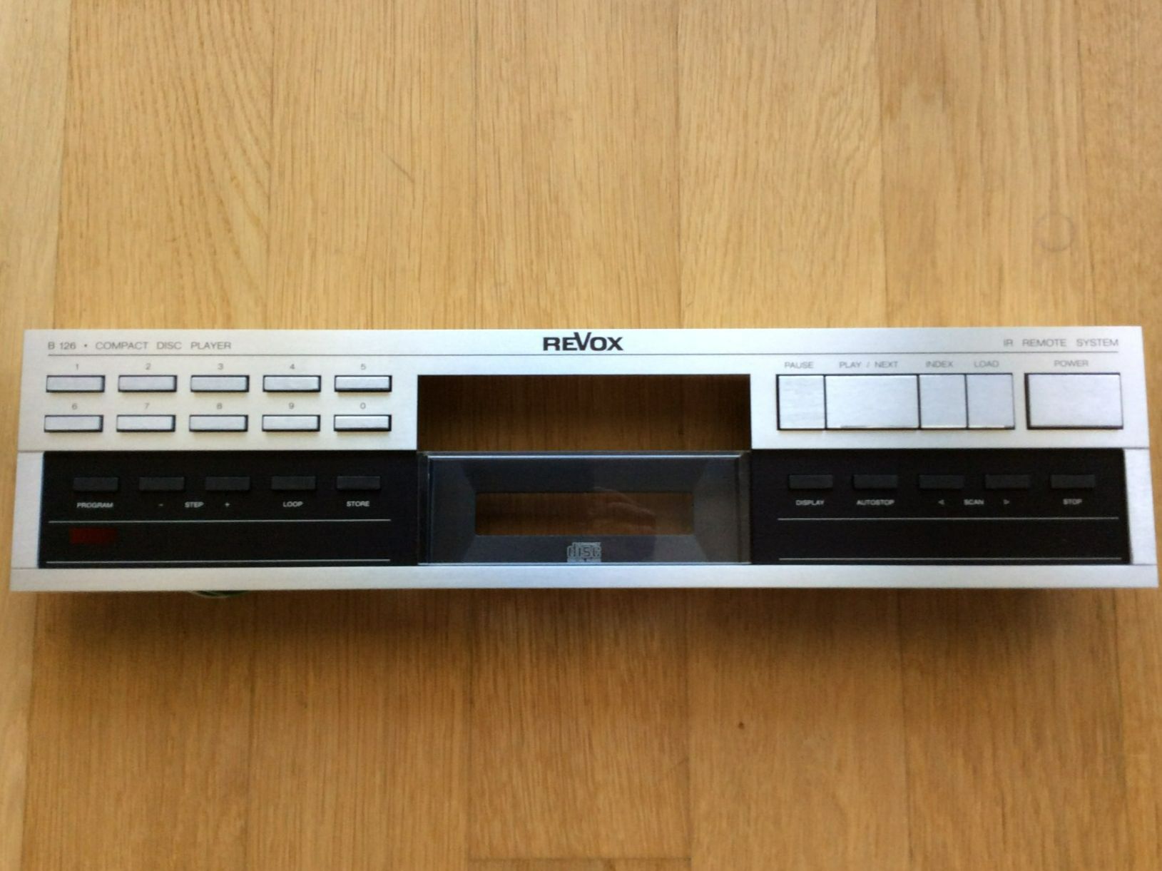 Revox Systèmes audio & multimédias: REVOX FRONT ZU B126 CD-PLAYER – D'occasion à Rheinfelden par Stuvox