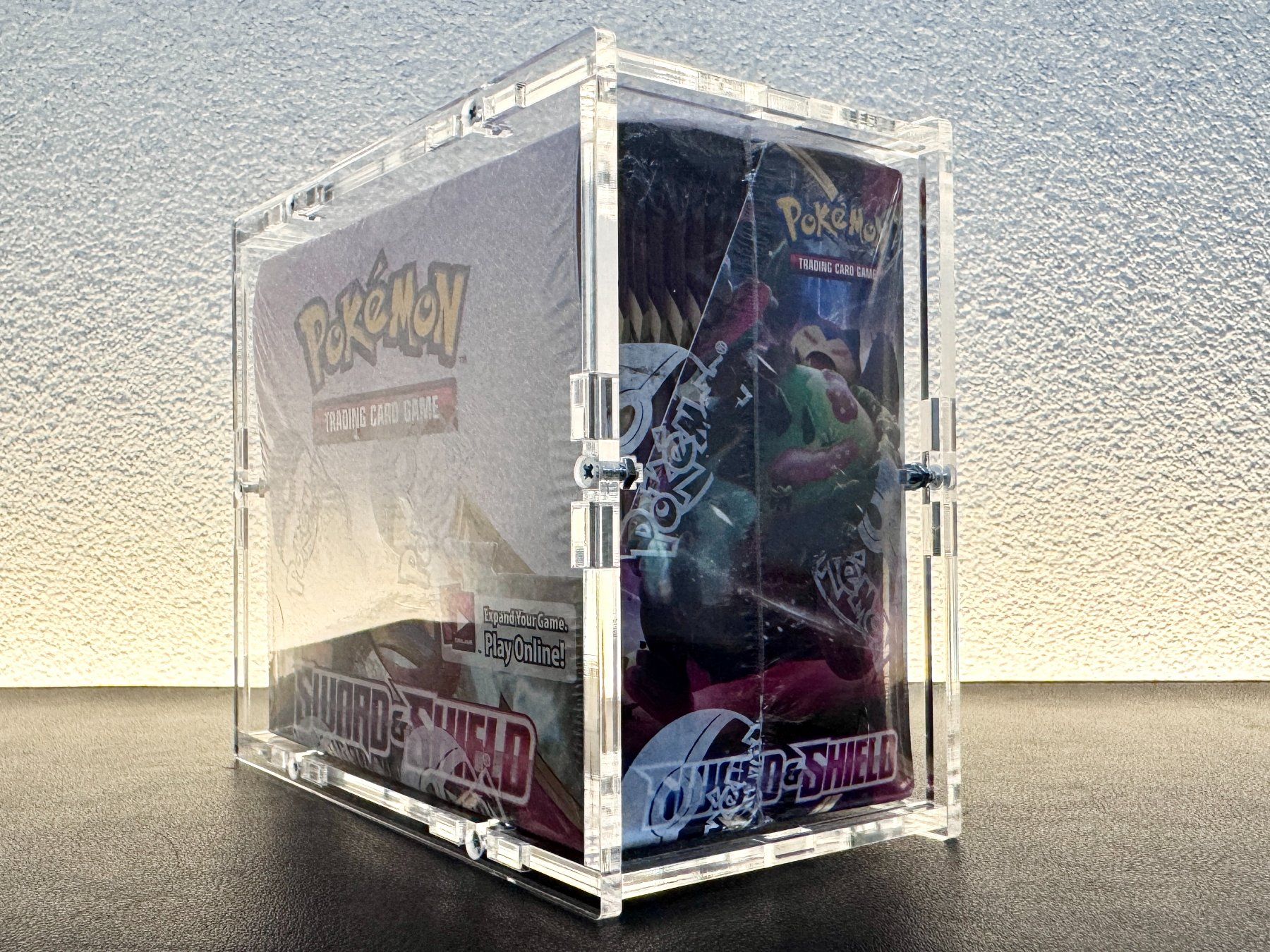 Pokémon Carte collezionabili: Pokémon Sword & Shield Base Display EN OVP + Acrylbox – Nuovo e nell'imballaggio originale da Schlatt TG venduto da catch_up 2