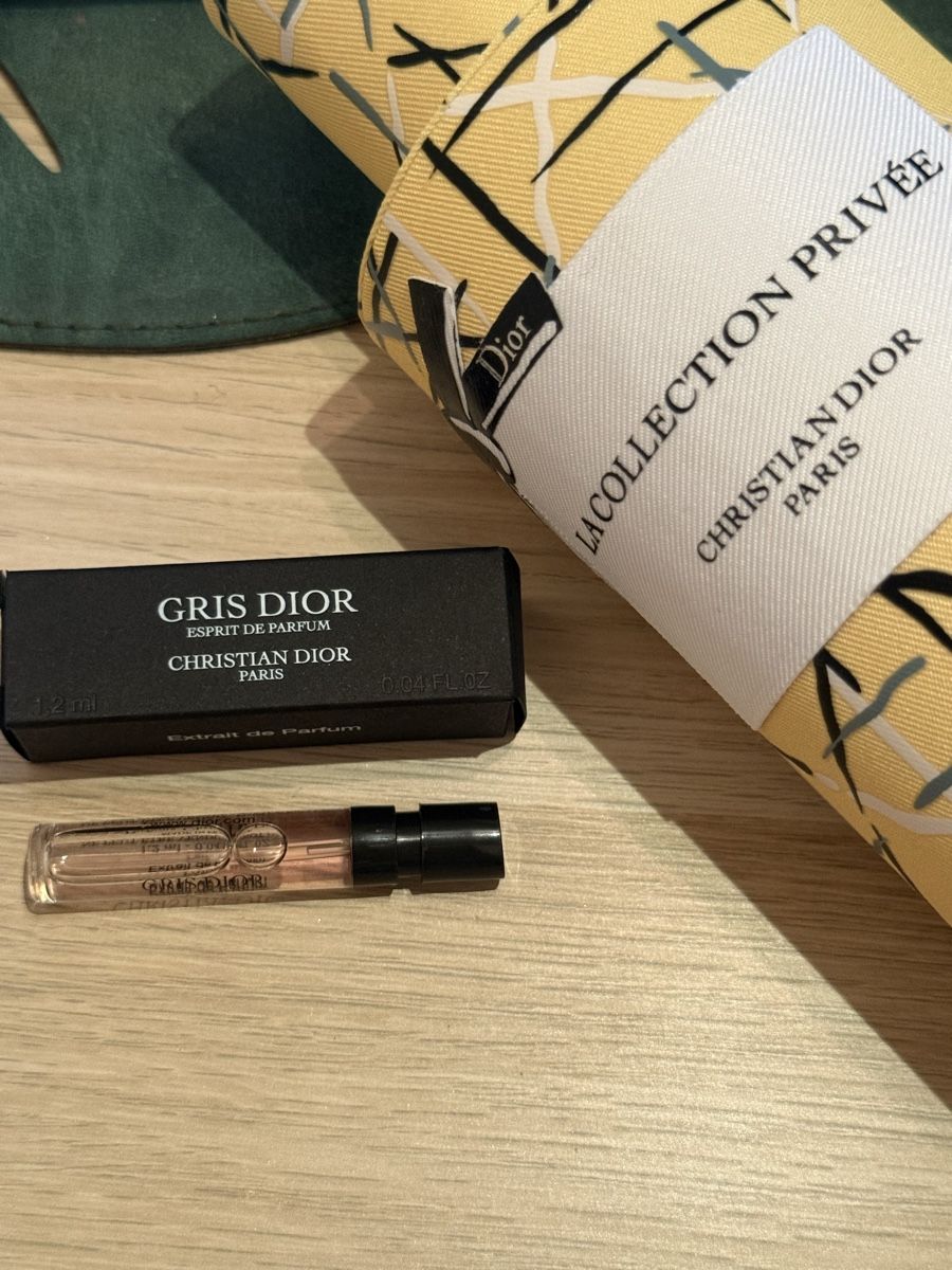 Dior Profumi & Eau de Toilette: Dior La Collection Privée Gris Dior Esprit de Parfum – Nuovo e nell'imballaggio originale da Luzern venduto da sas_r89l
