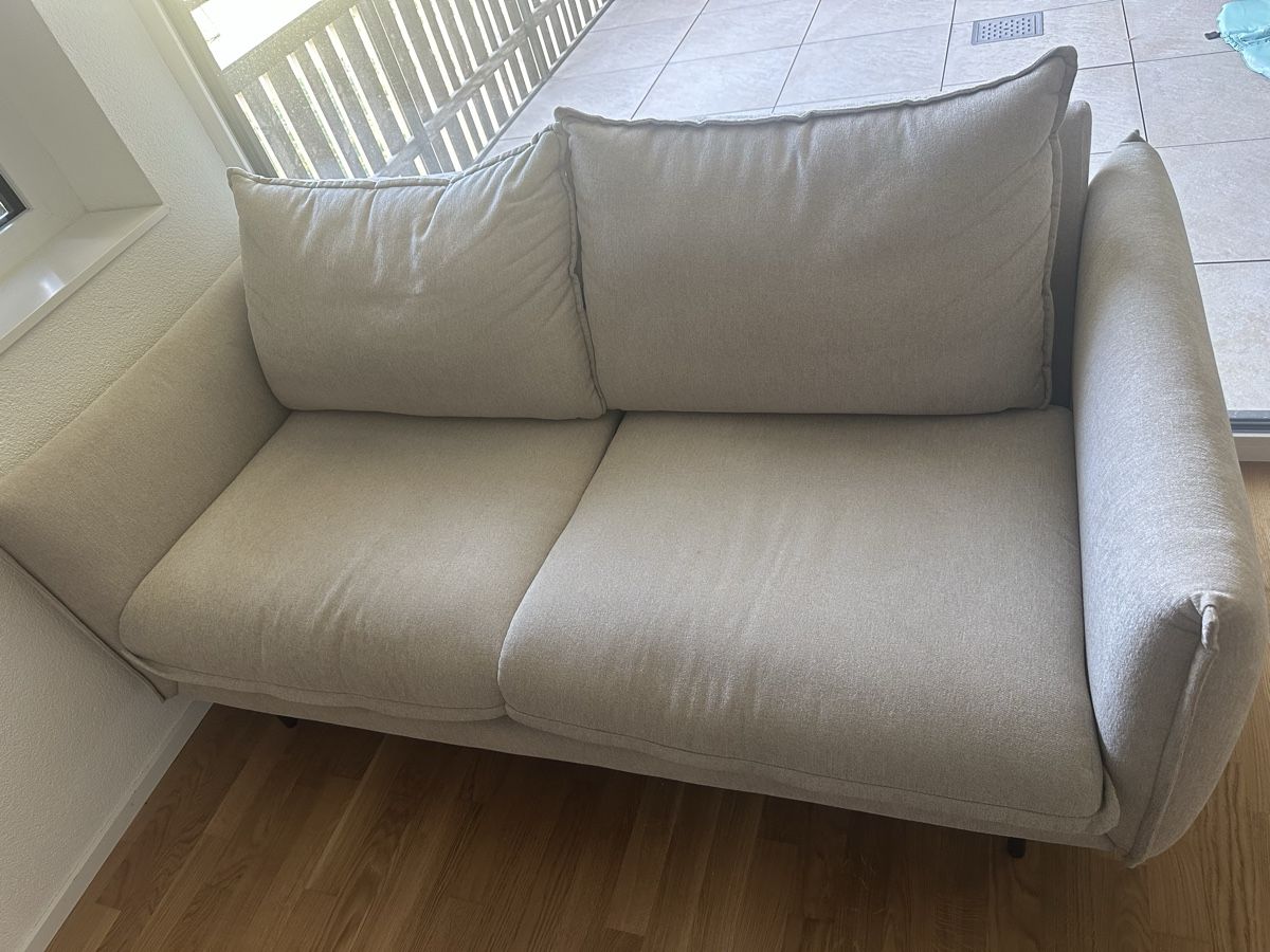 Sofas: Sofa light beige fabric 2-seater acceptable condition – Gebraucht aus Aarburg von nad_jr7l 1
