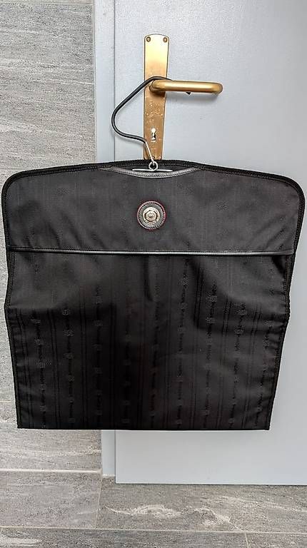 Sacs: Anzugtasche – D'occasion à Birmenstorf AG par R_C_B