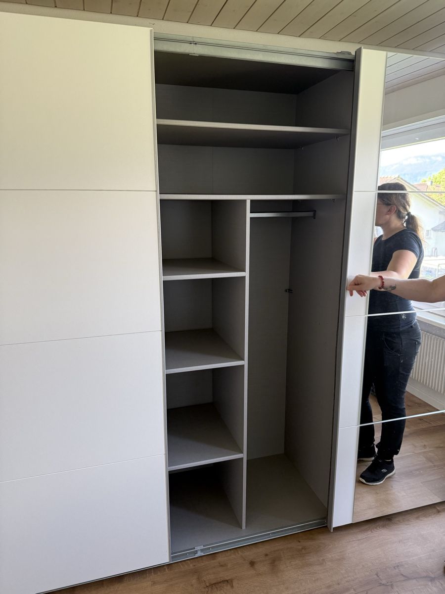 Armadi: Jelomolo grosser Schrank zu verschenken – Usato da Widnau venduto da and_d2ts 2