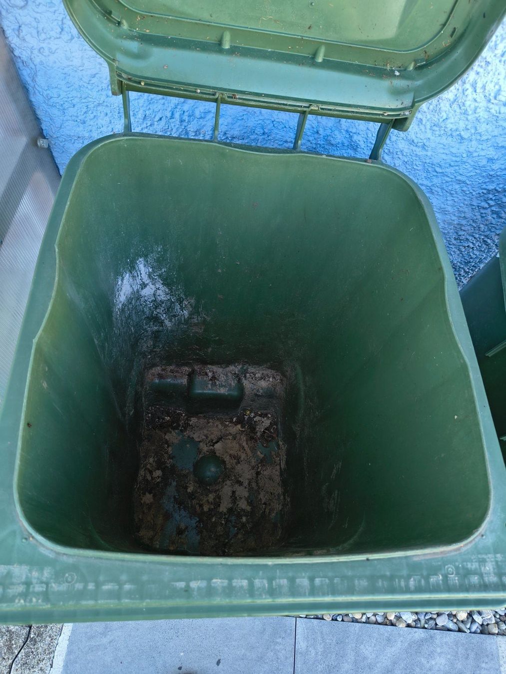 Korpus: Ochsner Kunststoffcontainer 240 Liter – Gebraucht aus Waldkirch von Graf2229 3