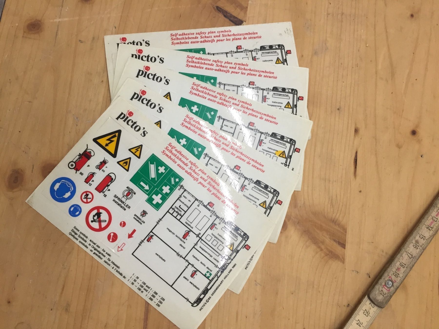 Sticker: Kleber mit kleinen Piktogrammen – Nuovo (secondo la descrizione) da Spiez venduto da hinbieger 3