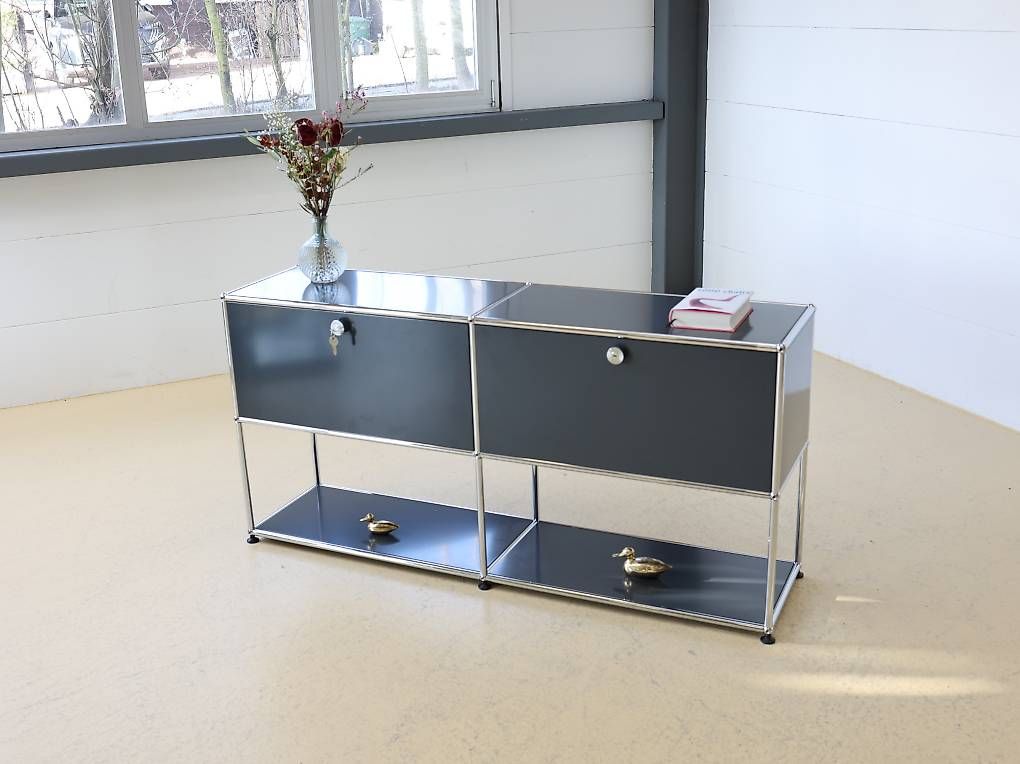 USM Cassettiere: USM Haller Sideboard Anthrazitgrau 2x2 – Usato da Meinisberg venduto da atelier_TILIJA 1