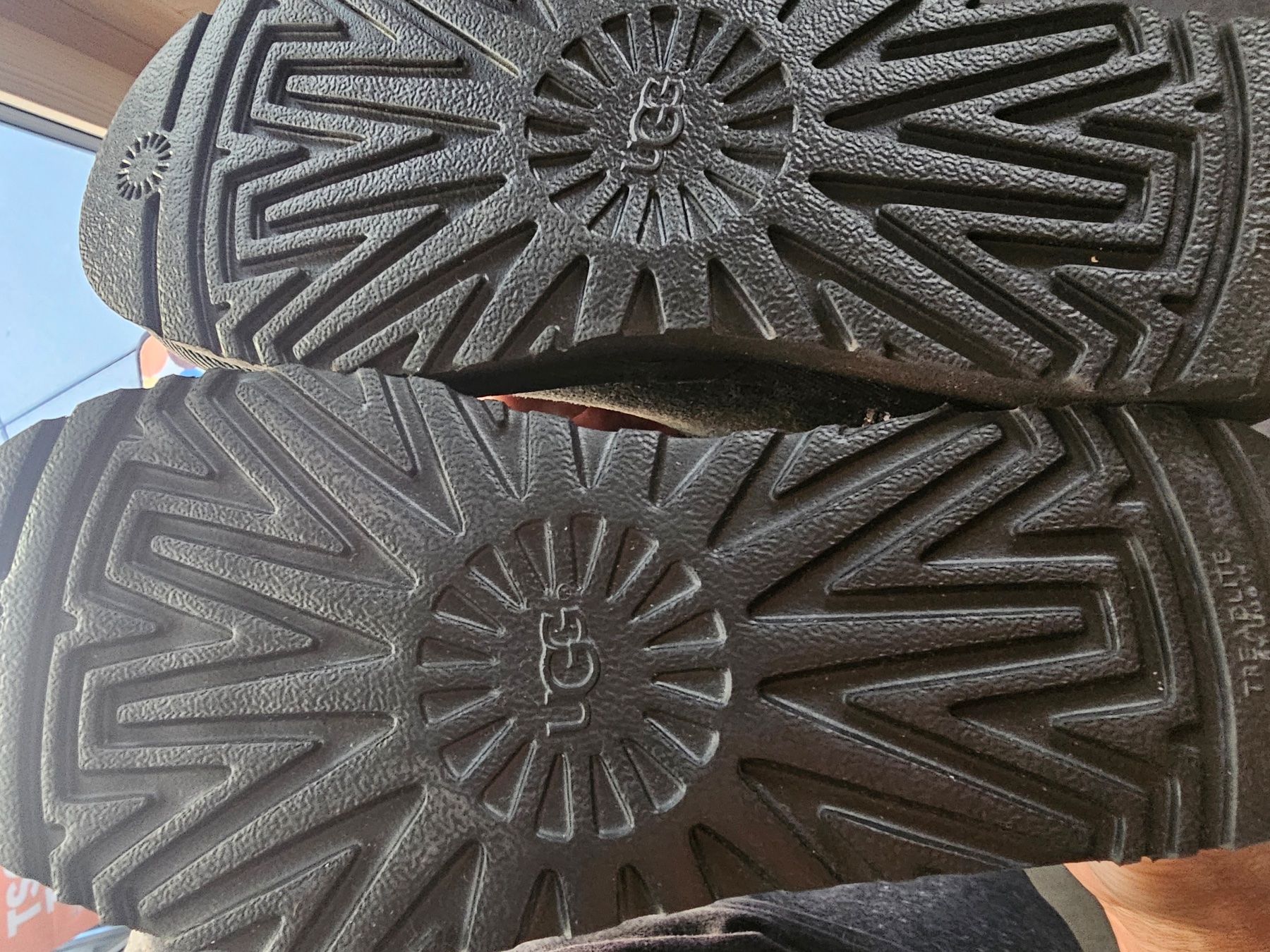 Ugg Damenschuhe: Bottes UGG – Gebraucht aus Château-d'Oex von bla_b6mv 4