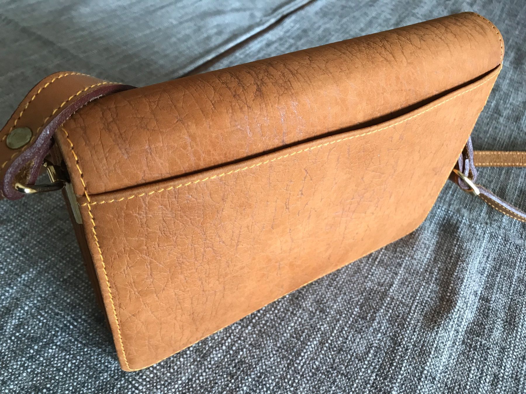 Borse da donna: Handtasche JC Leatherworks – Usato da Biberist venduto da longimanus3 3