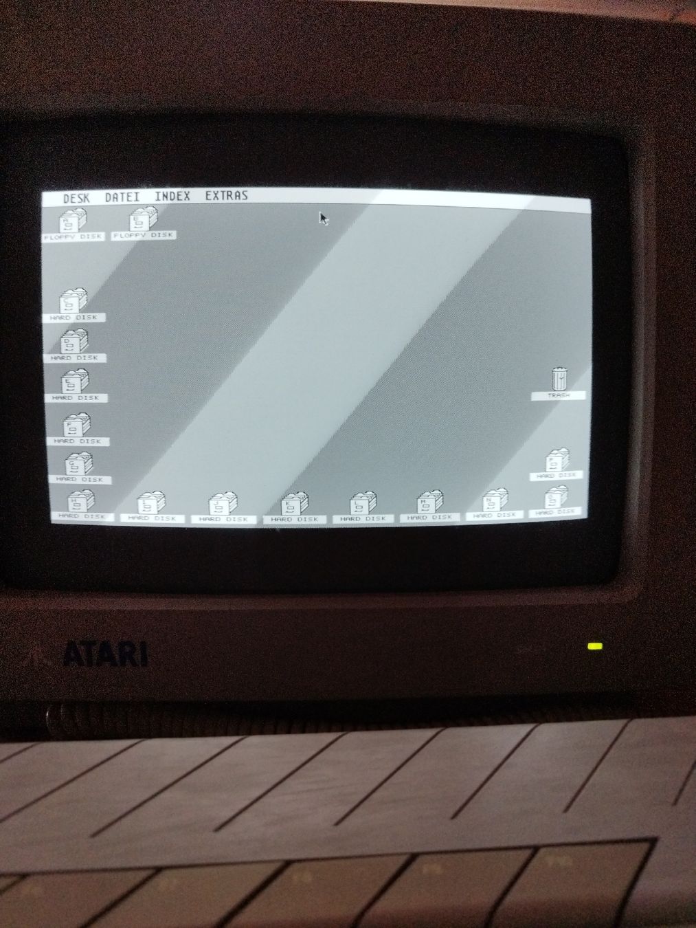 Atari PCs: Atari Mega 1 base unit – D'occasion à Domdidier par look80486 9