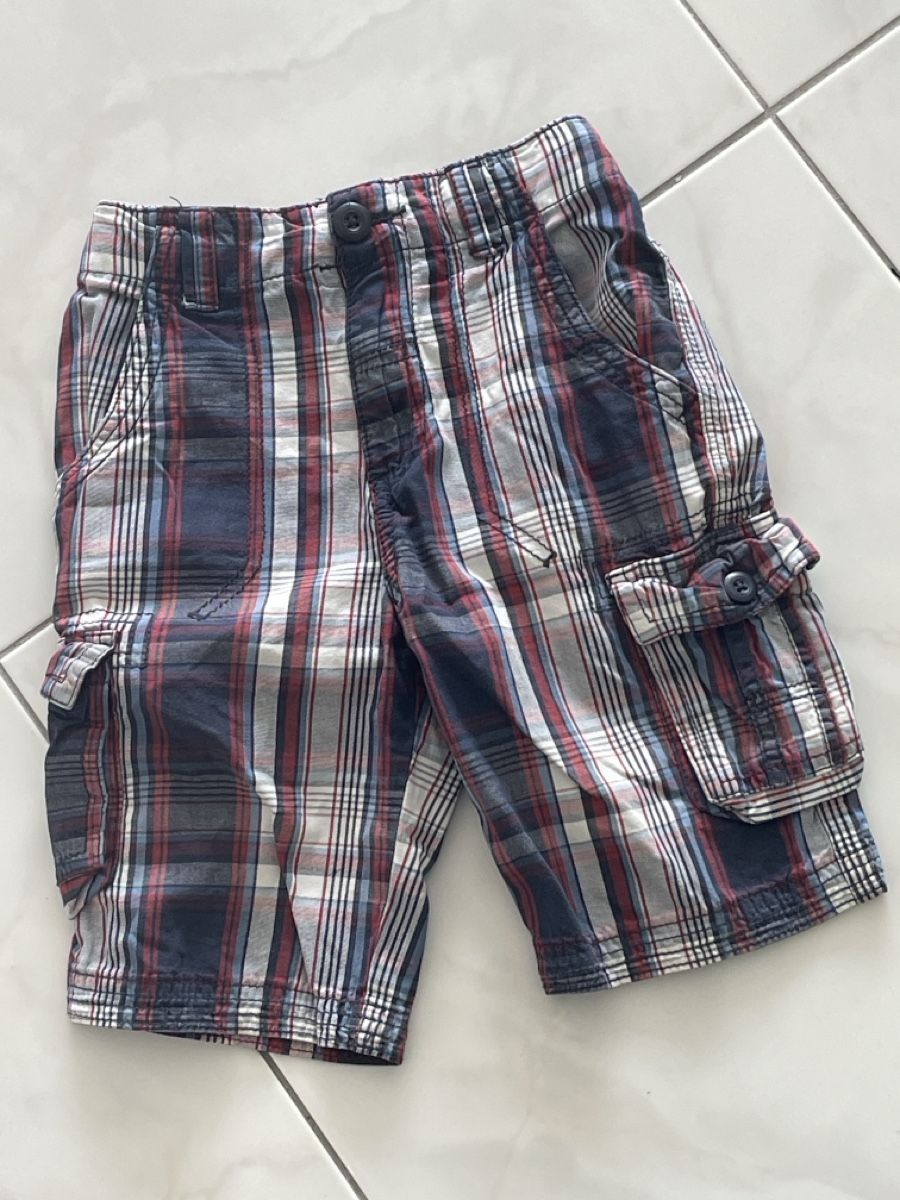 Pantaloni: Shorts Gr 110/116 – Usato da Kriens venduto da boramisch