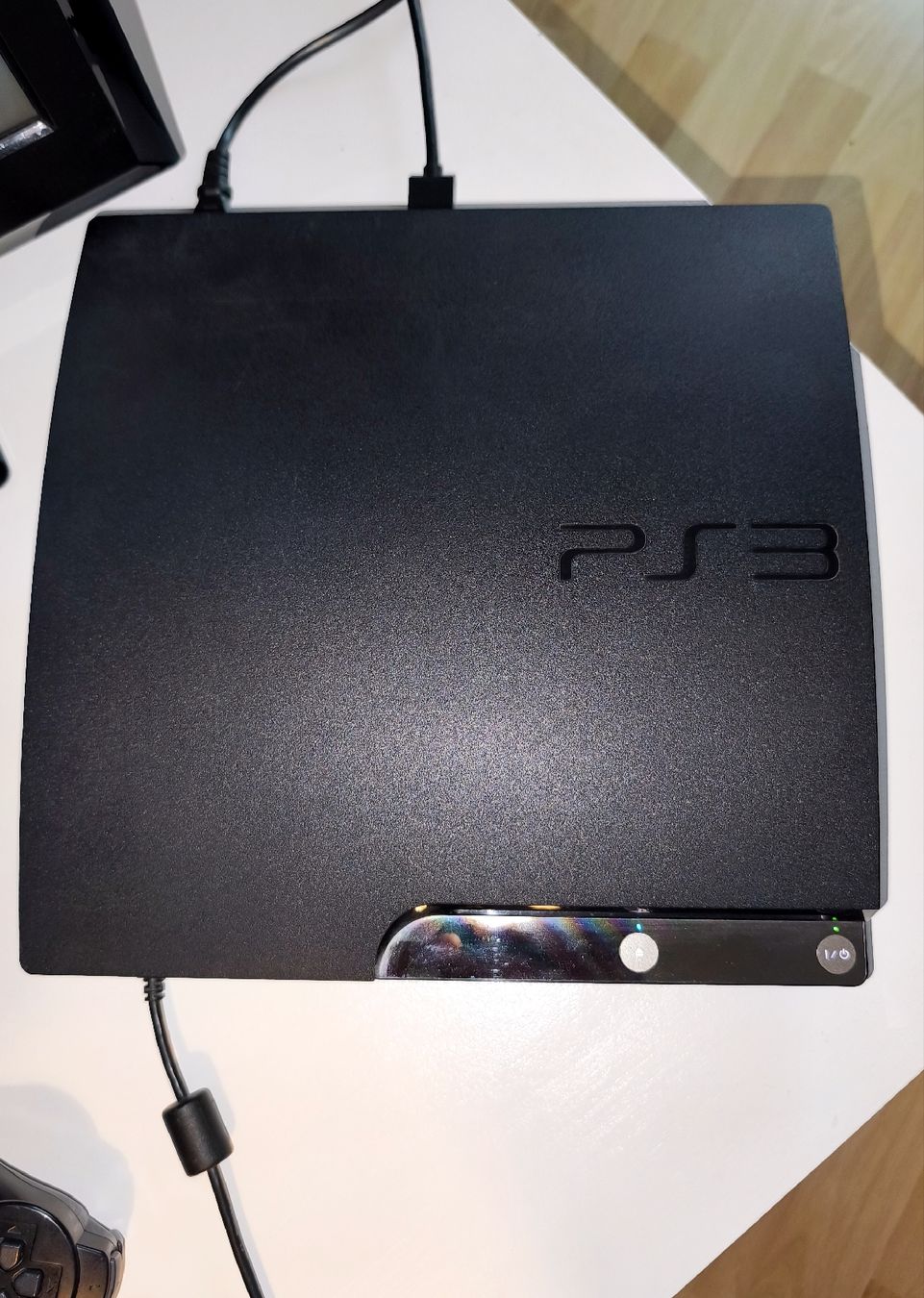 Sony Consoles: PlayStation 3  nera con controller – D'occasion à Sevelen par dun_vs7w 2