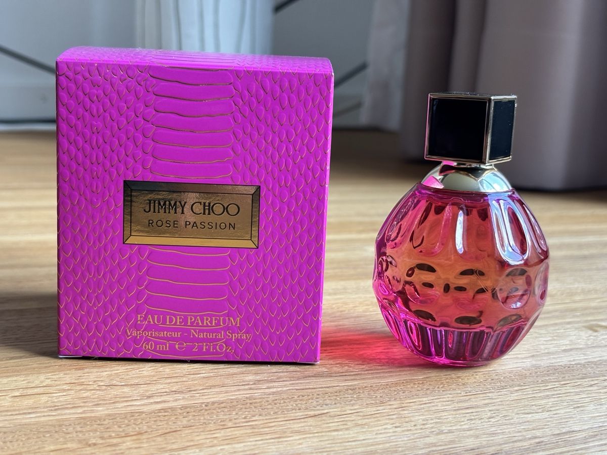 Jimmy Choo Parfum & Eau de Toilette: Jimmy Choo Rose Passion, 60ml, Eau de Parfum – Gebraucht aus Zürich von Thetimtam