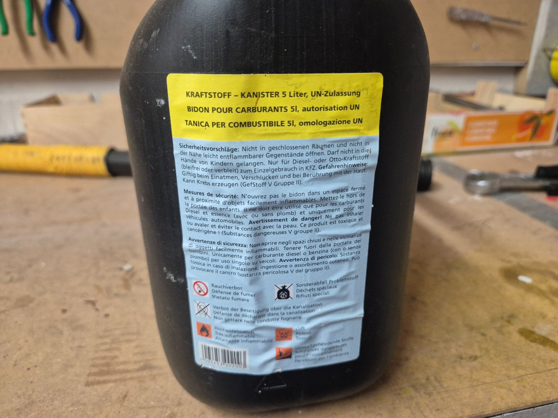 Taniche per benzina: Jerrican – Usato da Moutier venduto da cat365 1