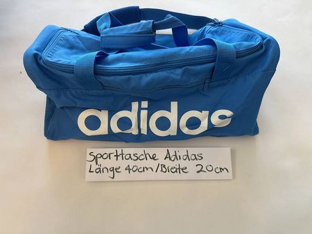 Adidas Sporttasche blau, ca. 40 × 20 cm