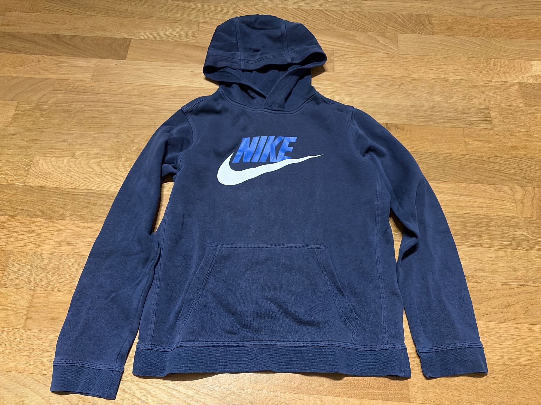 Nike Pullover & Sweatshirts: Hoodie Nike Gr. 158 – Gebraucht aus Bern von chrimi05