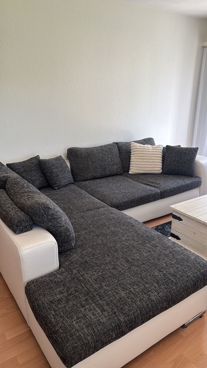 Sofas: Ecksofa 84x274x222cm – Gebraucht aus St. Gallen von KikiSam