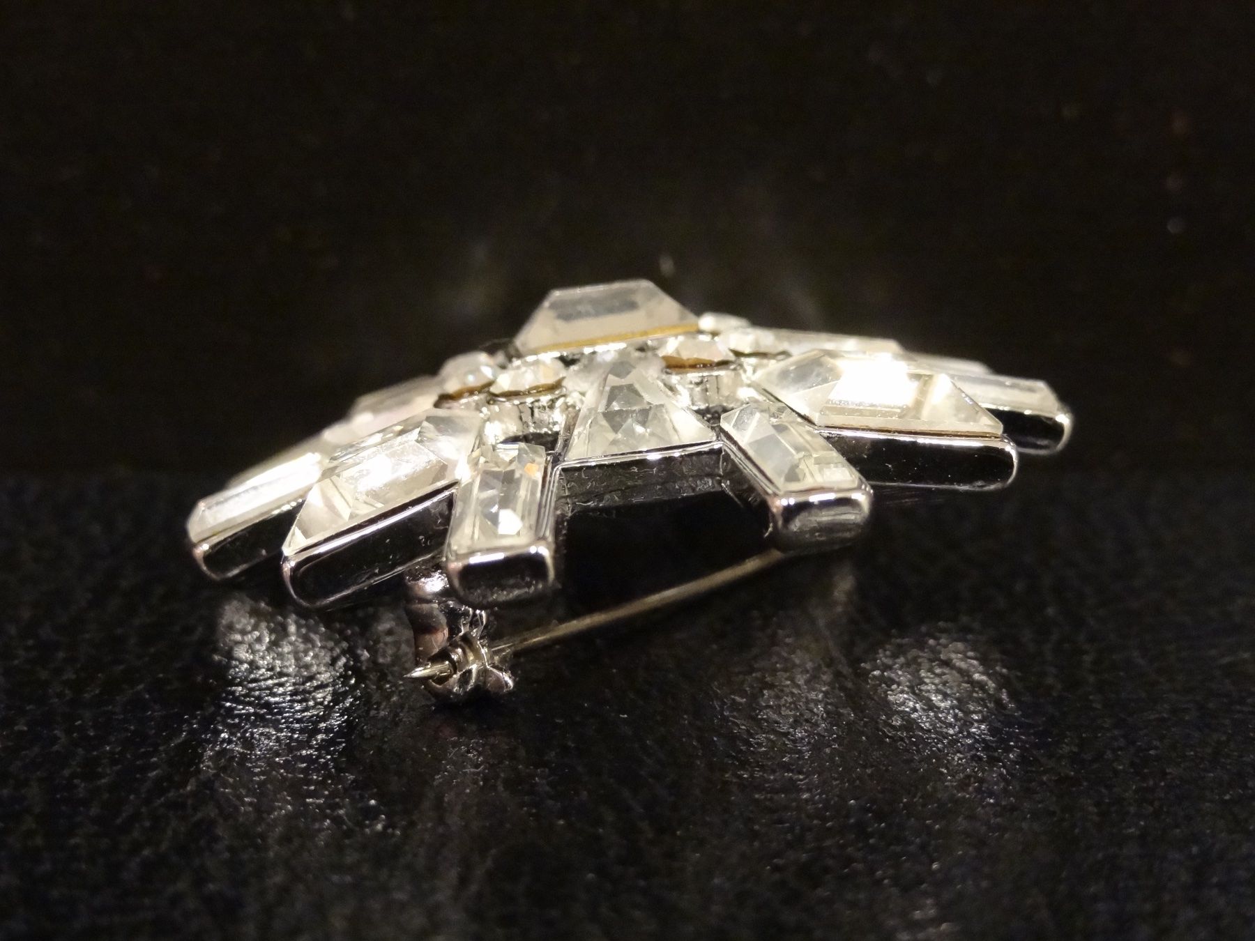 Spille & Fermagli: Vintage Brosche Modeschmuck Silber Strass 80er 90er MONET – Usato da Kerzers venduto da djstarsky73 4