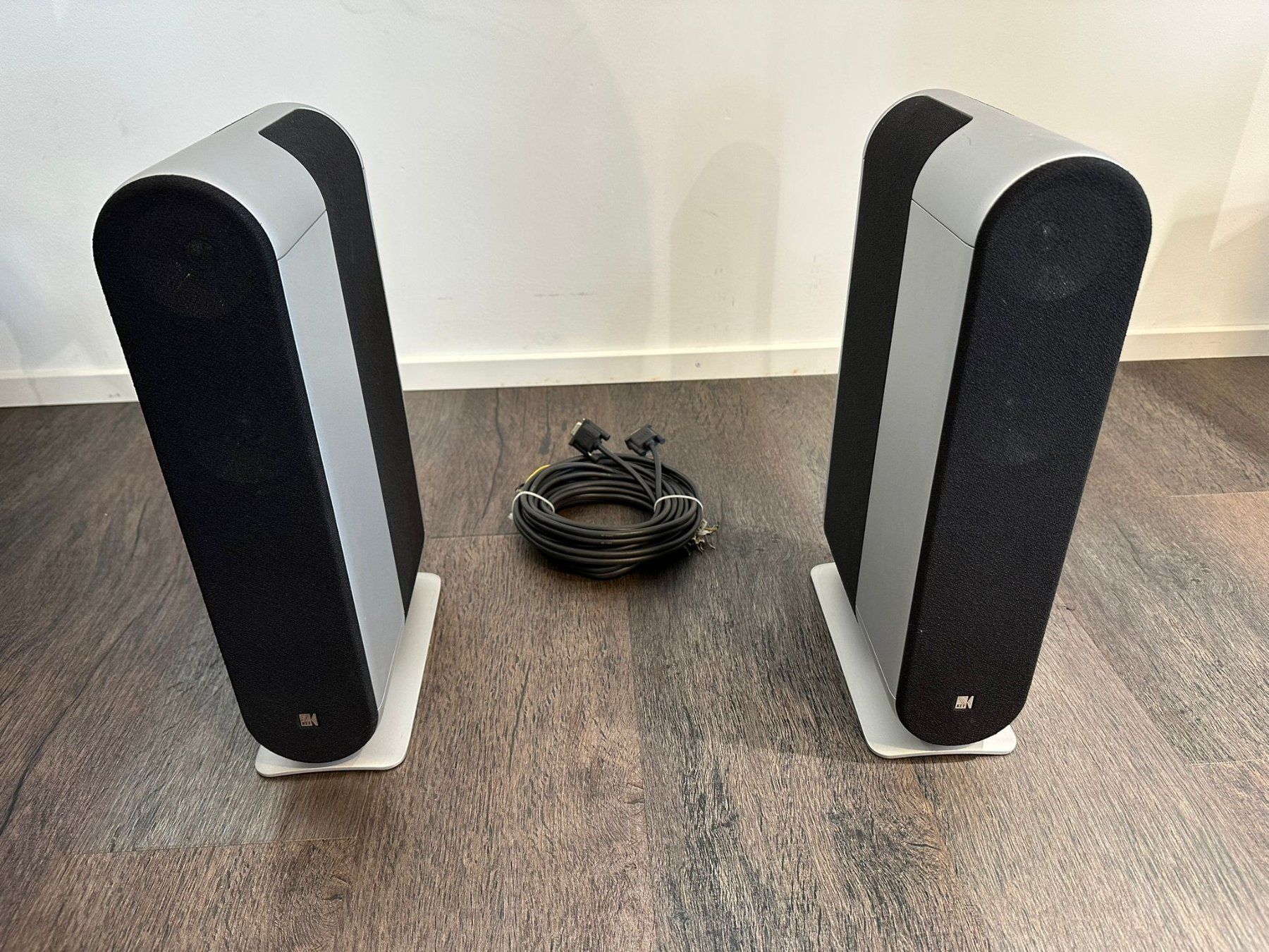 Kef Home Cinema: KEF FiveTwo 7 Silver – Usato da Appenzell venduto da 1xRichtig
