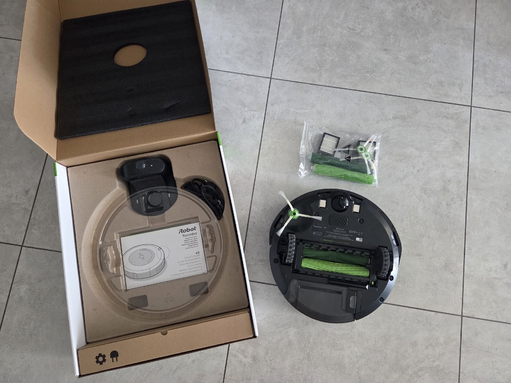 Irobot Aspirapolveri & Accessori: iRobot Roomba e5 e5158 mit Ladestation, Ersatzteilen und OVP – Usato da Dagmersellen venduto da Jasmina_lina 1