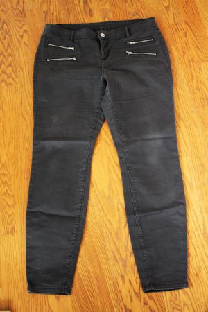 Damen Jeans schwarz mit Reissverschlussdetails ...