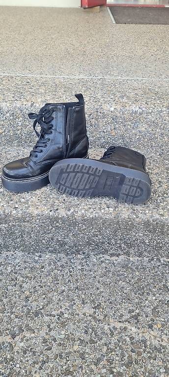 Scarpe per ragazze: Girls Boots  – Usato da Liebistorf venduto da Karinzlnl 1