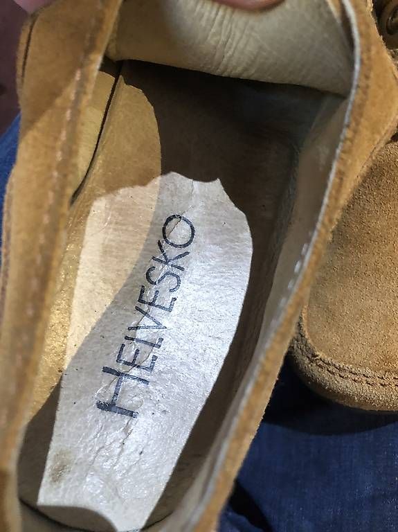 Scarpe da donna: Chaussures en daim Helvesko – Usato da La Chaux-de-Fonds venduto da reg_yw68 3