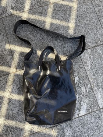 Freitag tasche schwarz - all black