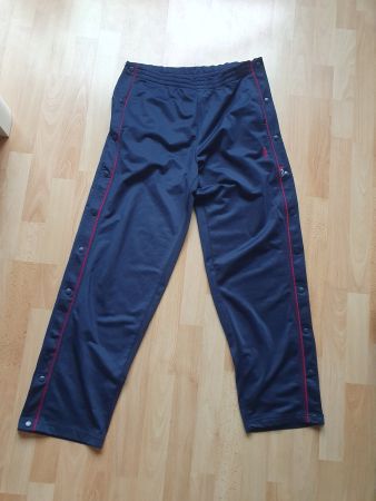 Dumps Trainingshose seitlicher Knopfverschluss, Grösse M
