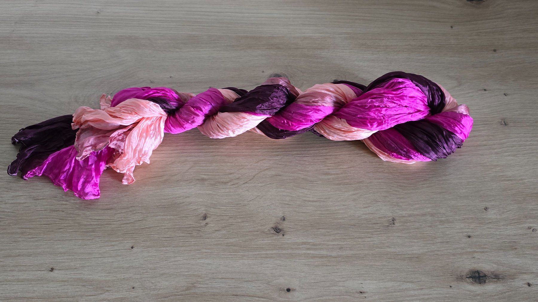 Foulard & Sciarpe: 🏷️ Silkroad Schal aus 100% Seide im Knitterlook 🧣 – Nuovo (secondo la descrizione) da Thalwil venduto da VitaMini 1