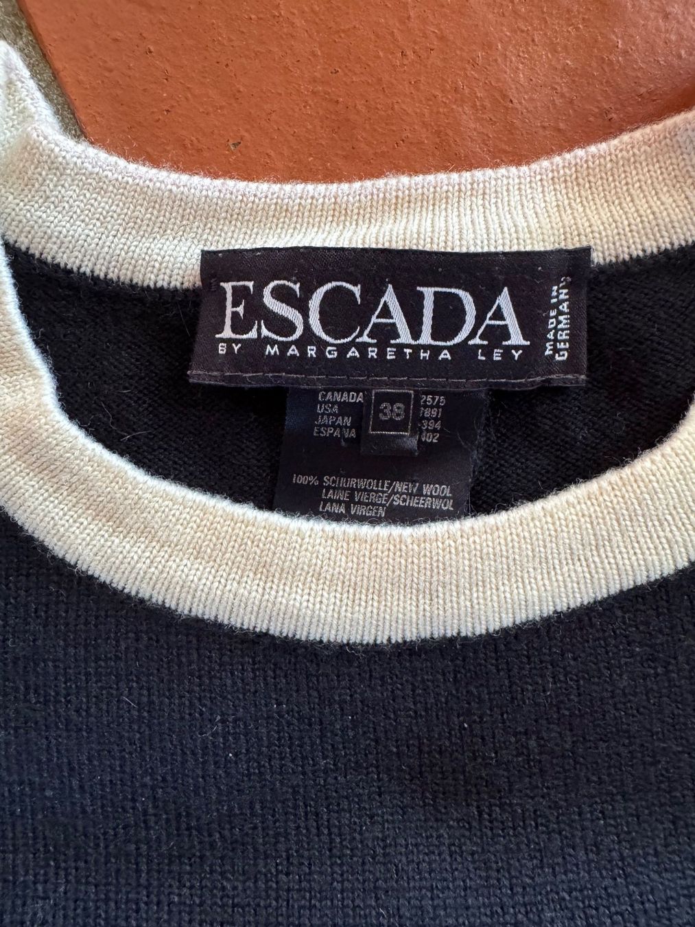 Escada Maglioni & Felpe: Aparter Escada Pullover Gr. 38, Neu! – Nuovo (secondo la descrizione) da Oberrohrdorf venduto da maggys15 2