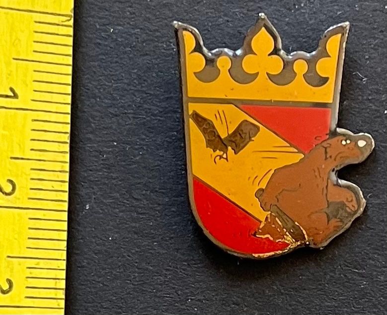 Swiss Placchette & Badge: Berner Wappen, Bär läuft davon, Pin – Usato da Ostermundigen venduto da DaxKarten-75