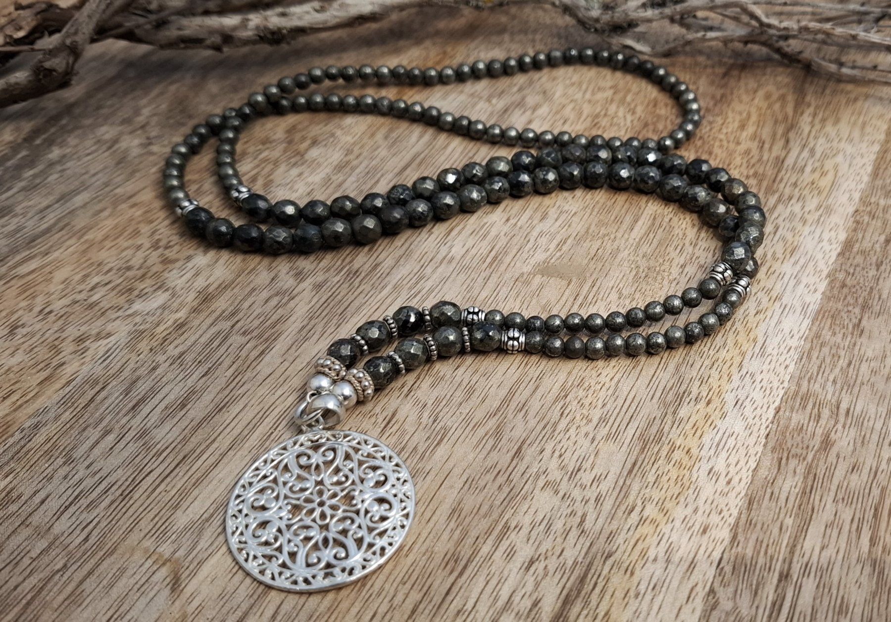 Ketten: VALEA - Pyritkette - dunkelgrüngrau - Silber – Neu und originalverpackt aus Mühlethal von nicita-modeschmuck 1