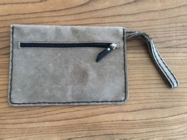 Handgemachte graue Clutch / Portemonnaie mit Reissverschluss