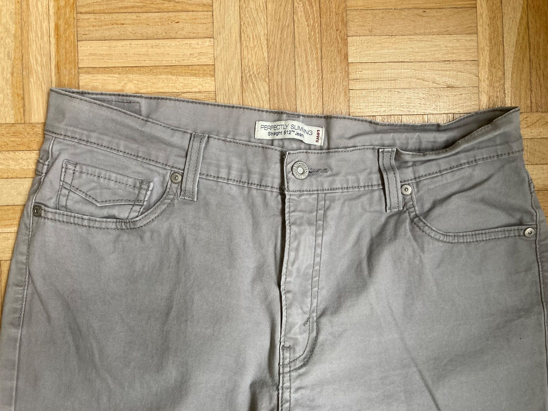 Levi's Jeans: LEVIS Jeans 512 grau Slimming straight US 14 42 NEU BW Elast – Nuovo (secondo la descrizione) da Binningen venduto da Kaila61 4