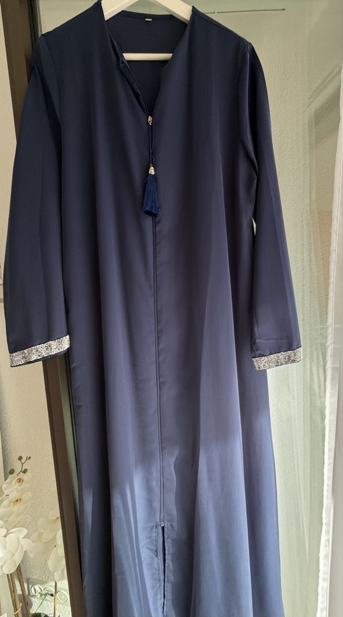 Robes: Robe longue bleue abaya taille unique – Neuf (Voir description) à Yverdon-les-Bains par hal_jq27 1