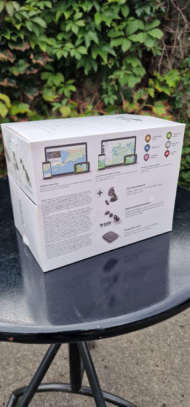 Tomtom Navigationsgeräte: TomTom Rider 550 Premium Pack Navigationssystem neu – Gebraucht aus Pfäffikon SZ von Brocki-21 2