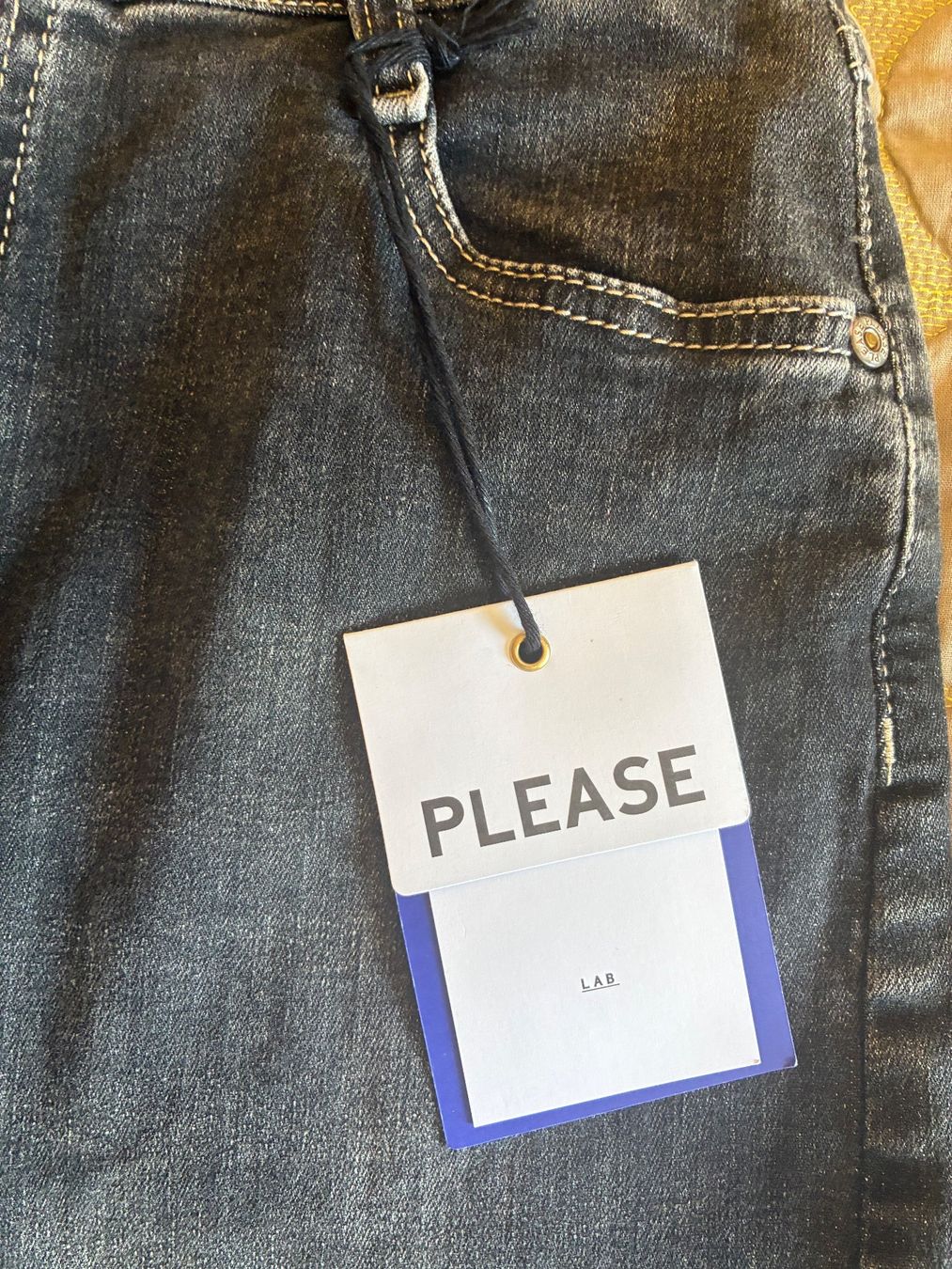 Please Jeans Jeans: Please Kurzhose NEU – Neu und originalverpackt aus Fribourg von waves55 2
