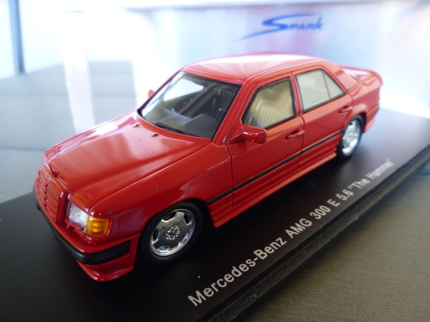 Mercedes-Benz Modellini d'auto: Mercedes AMG 300 E 5.6 "The Hammer" – Nuovo e nell'imballaggio originale da Flawil venduto da Imperiosud 4