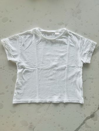 Lot de 2 T-shirts ZARA blancs et beiges taille 116 cm été